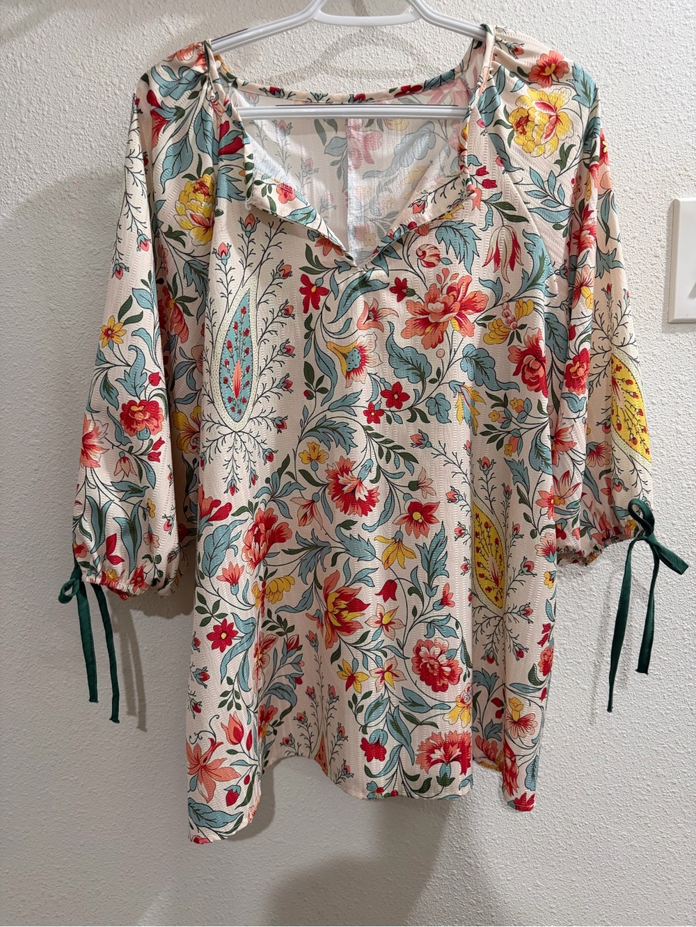 CherryBetty Floral V-Neck Peasant Tunic -Cream with Red & Teal Floral Print NWOT